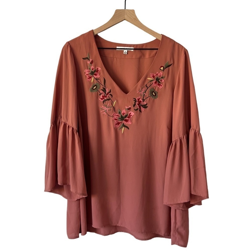 Rose & Olive Boho Embroidered Floral Bell Sleeve V Neck Flowy Top- Size 1X
